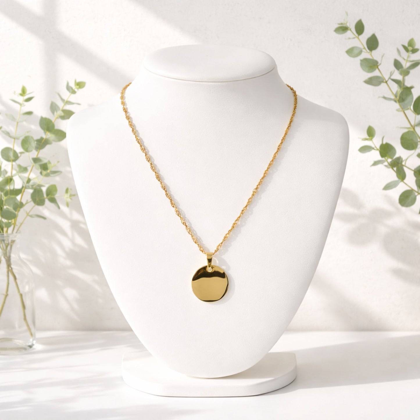 Collier Gravé 16 mm – Chaîne au choix