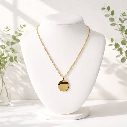 Collier Gravé 16 mm – Chaîne au choix