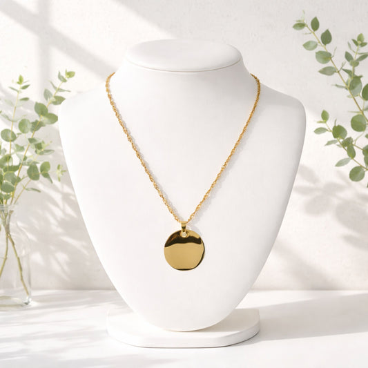 Collier Gravé 25 mm – Chaîne au choix