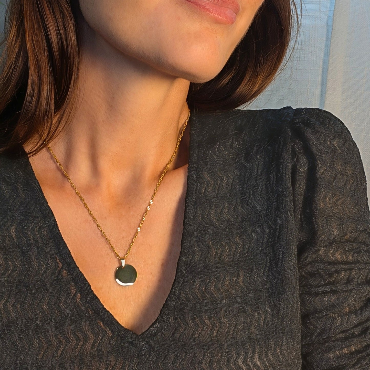 Collier Gravé 16 mm – Chaîne au choix