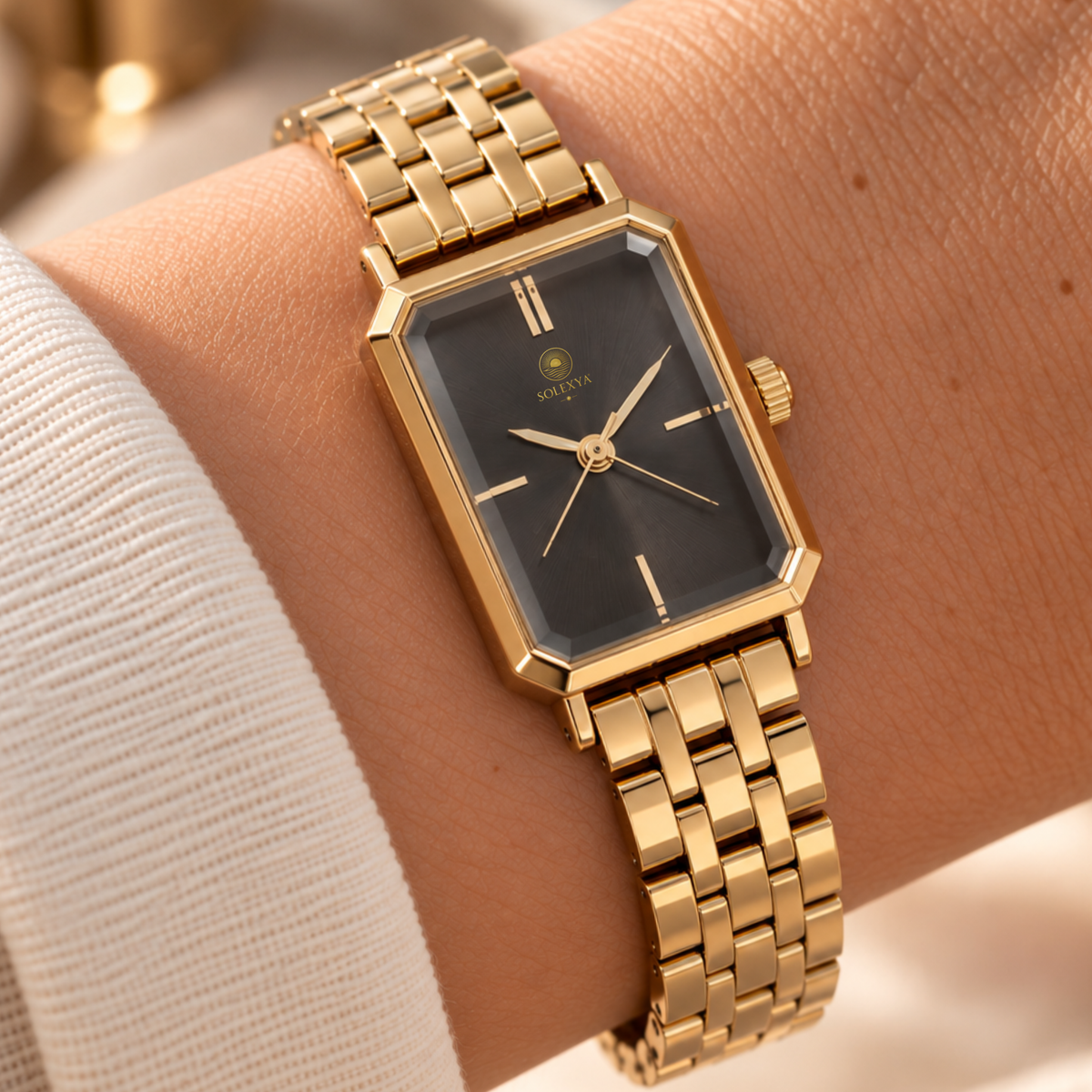 Montre élégante pour femme avec cadran rectangulaire raffiné et bracelet en acier inoxydable au design intemporel – Solexya